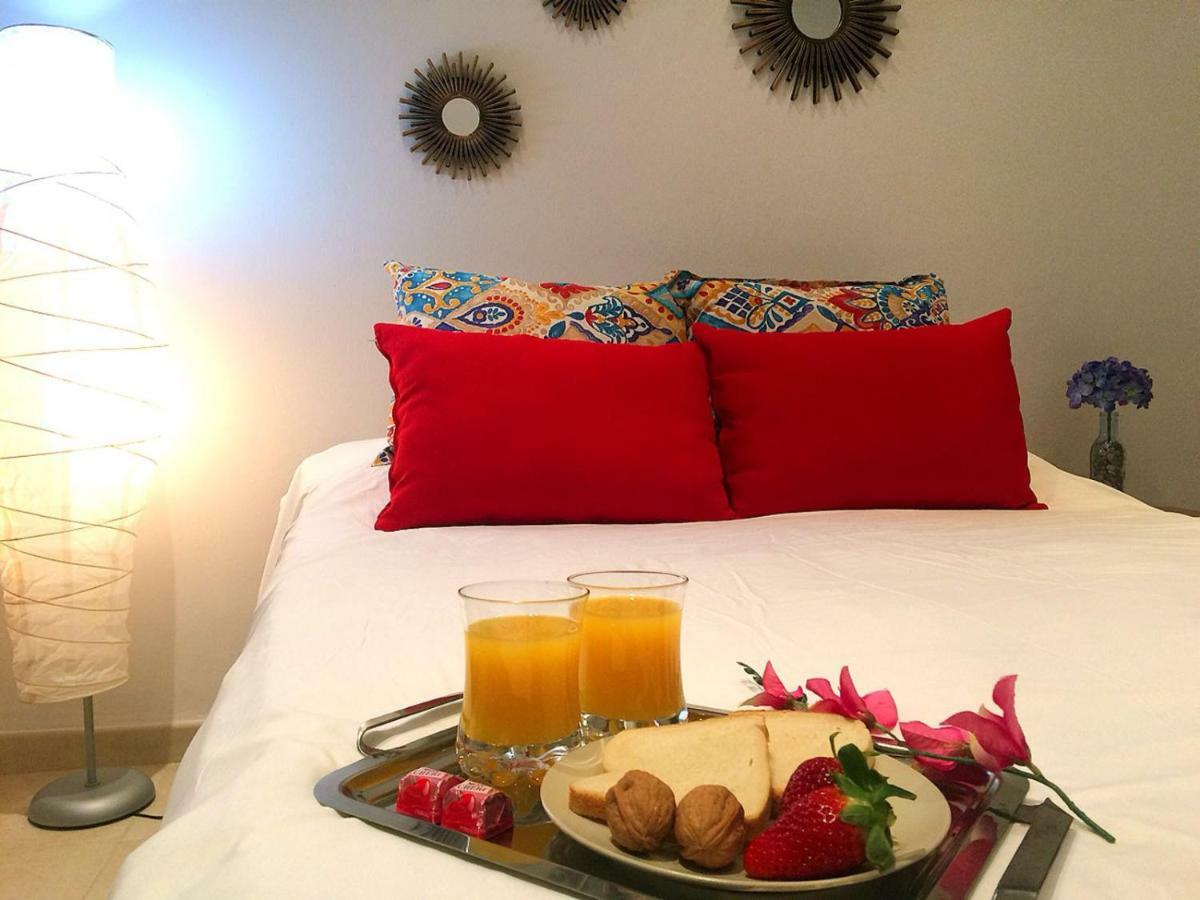 Apartamento Mon Cheri Малага Екстер'єр фото