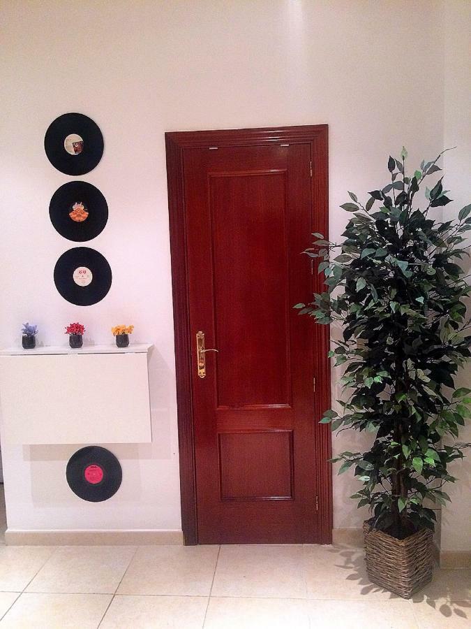 Apartamento Mon Cheri Малага Екстер'єр фото